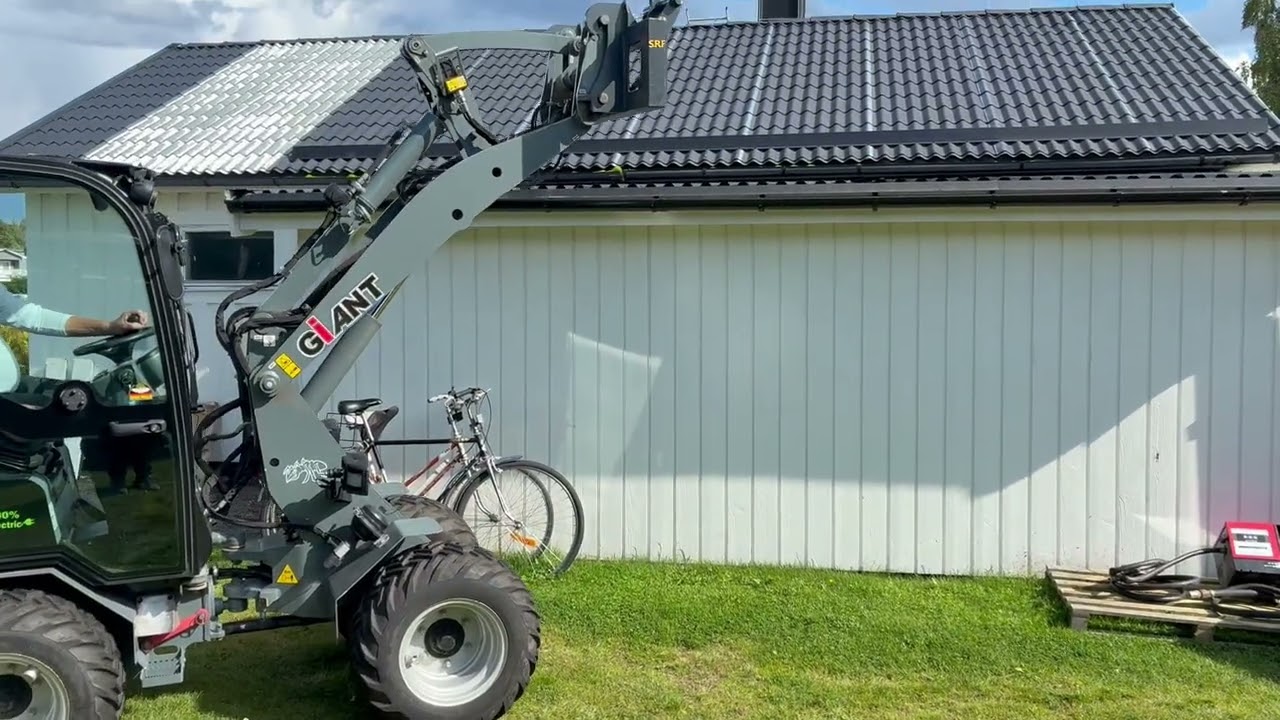 Redskapsbärare  Giant G220 E