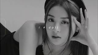 huh yunjin - i ≠ doll (sped up + reverb) Resimi