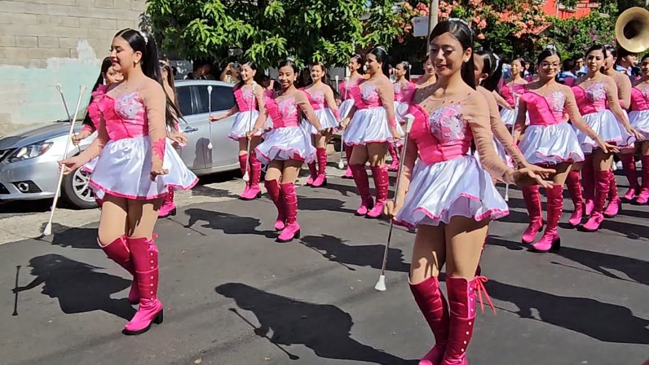 DOMINICO MUSIC BAND 👏 Impresionante presentación ✨✨✨