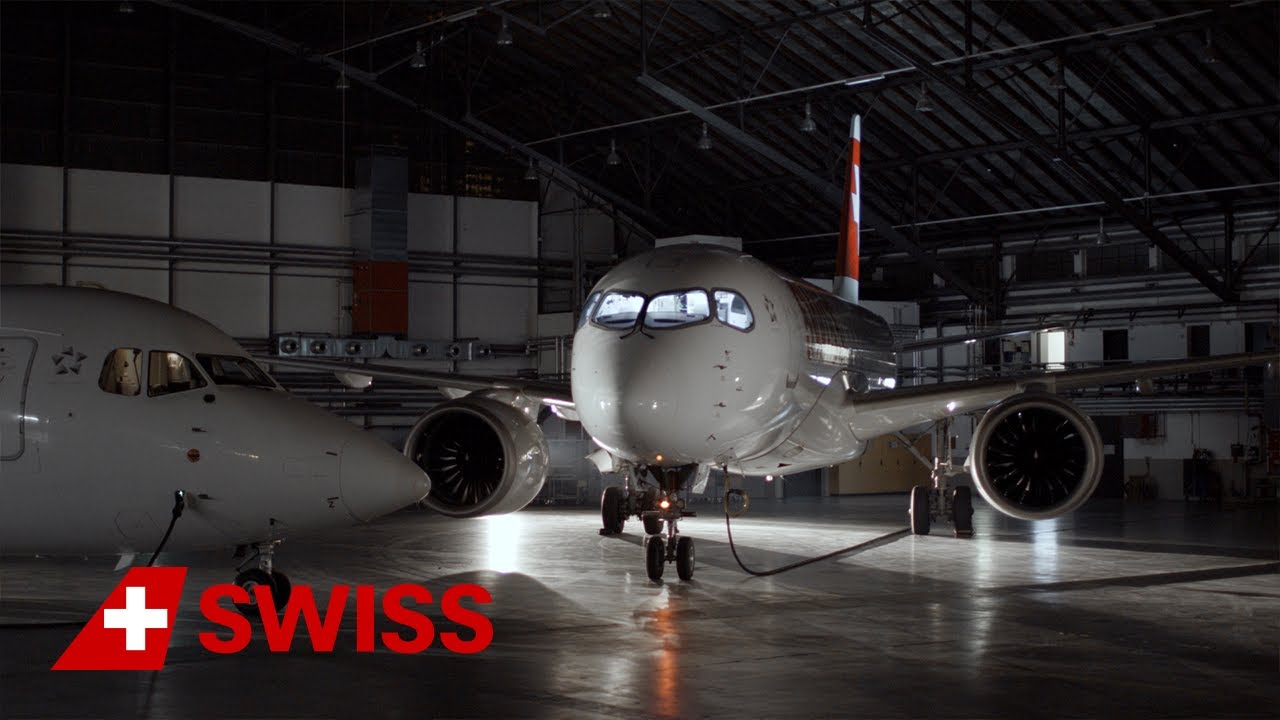 Download Avro RJ100 – an aircraft legend leaves the SWISS fleet | SWISS