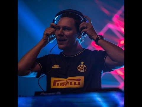 Tiësto & MOGUAI - Explode (Extended Mix)