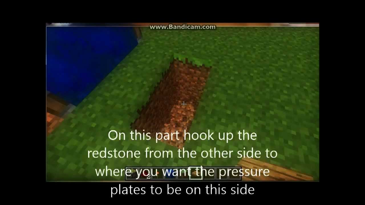 How To Make A Sticky Piston Door Very Easy! YouTube