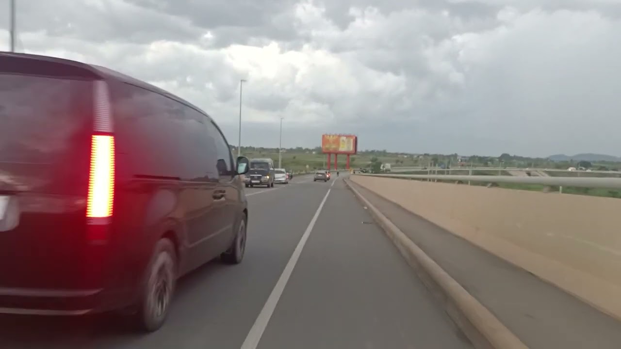 General view of the Yellow Bridge from the west bank to the east bank