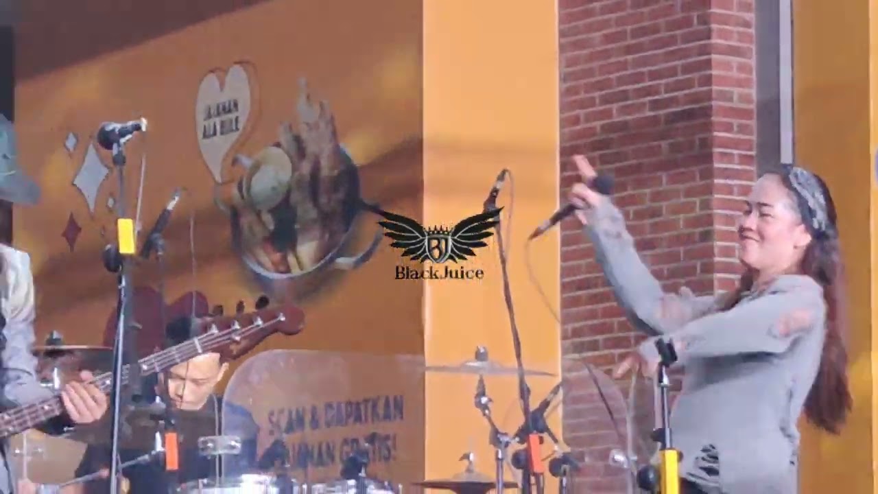 Black Juice Live Concert Music Summarecon Mall Bandung