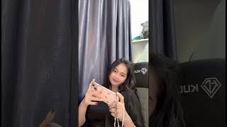 Belahan mulus neng putri bikin salfok😍