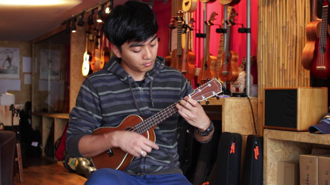Review Mainland Concert Mahogany at Ribbee Ukulele Paradise YouTube