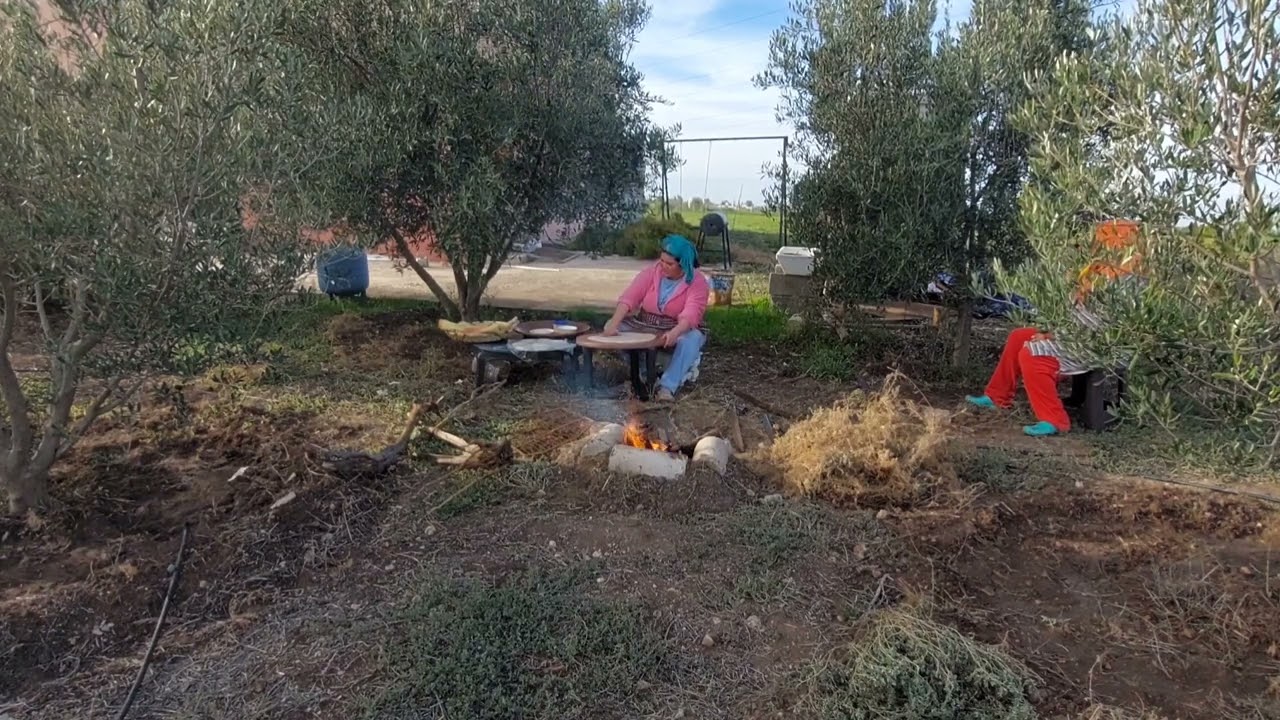 عشية مع فاميلة🥰مسمن على لعواد🥞كان ضيف الشرف🤔ضحكنا نشطنا كليسة جمعتنا 💞