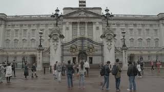 Просто Бъкингамjust Buckingham Palace