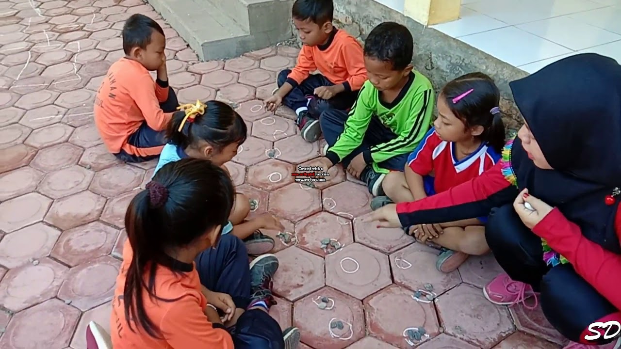 SEHARI BELAJAR DILUAR KELAS SDN 2 SAWAHAN KEC. PANGGUL KAB . TRENGGALEK