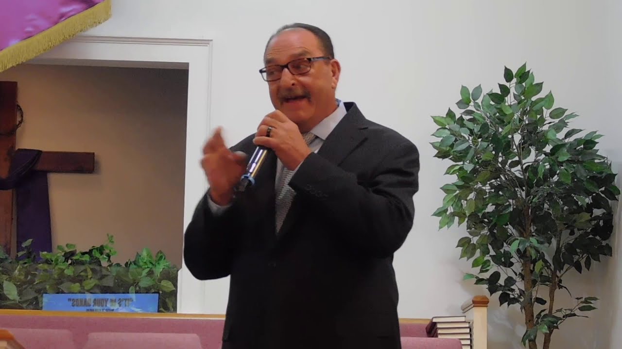 Ver The Sharps sing It's In Your Hands no YouTube Ver The Sharps sing It's In Your Hands no YouTube