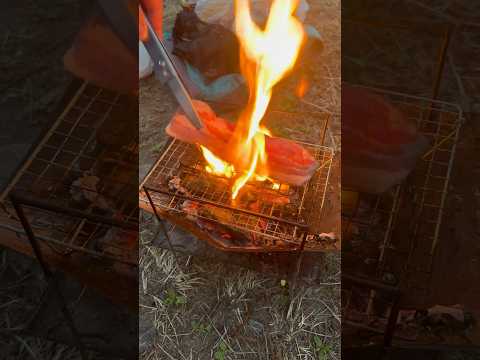 【キャンプ飯】豚ばらブロック 肉 炭火焼き 先輩流バーベキュー