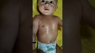 Tugas Produk Kreatif , Cara Pijat Bayi . Nada Melinda Febriana