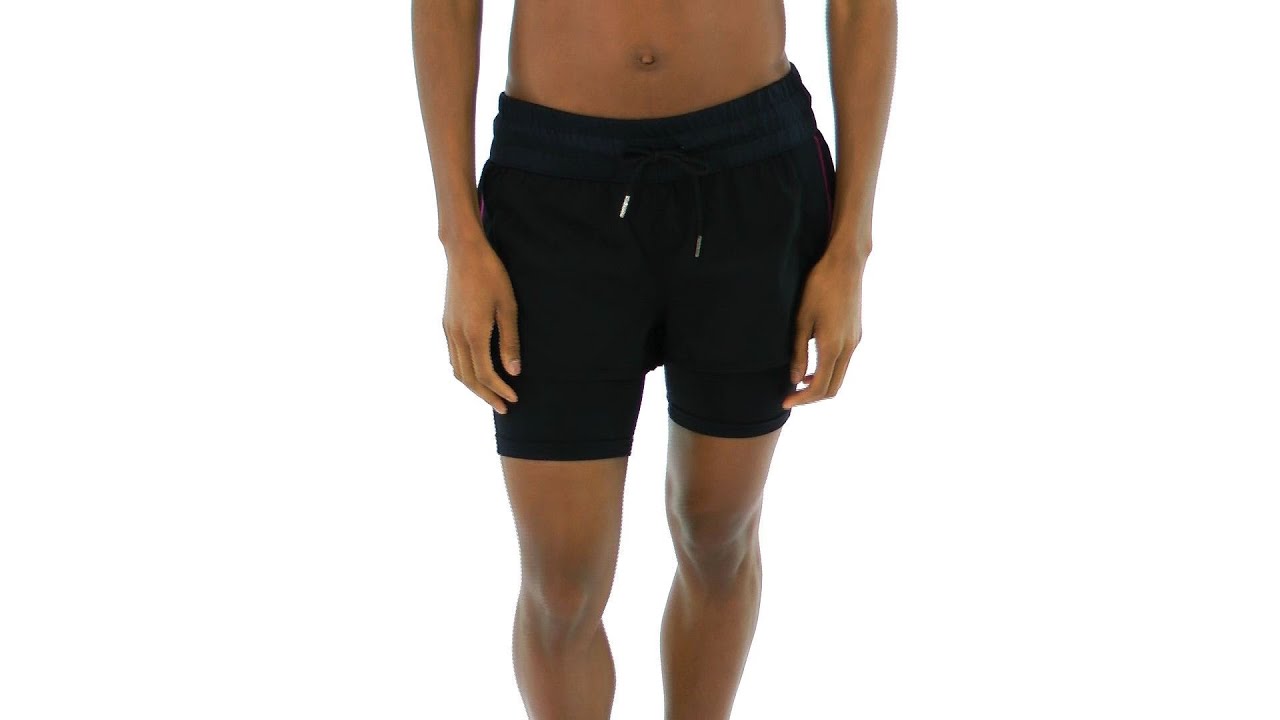 2XU Women's Freestyle Short With Compression | SwimOutlet.com