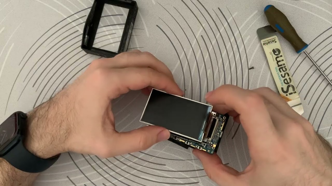 Xiaomi YI Smart Dash Camera - how to remove swollen battery