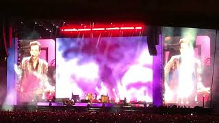 THE KILLERS ‘FOR REASONS UNKNOWN’ FAN PLAYS DRUMS ONSTAGE! @ LONDON, JUNE 2022