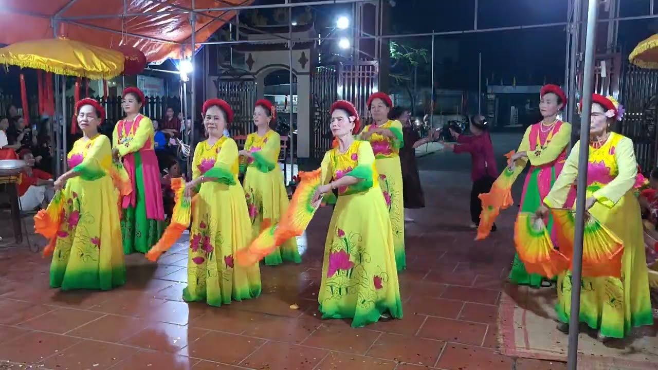 Múa Hát Văn Mừng Tiệc Làng: Dâng Văn Chầu Tổ _ CLB Hát Chèo NCT Thôn Hoàng Thượng. Vĩnh An. Phú Thọ