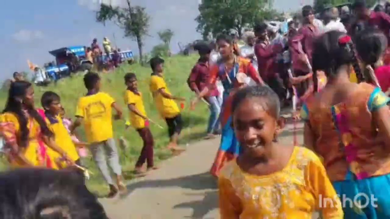 కాశినాయన గుడి ప్రతిష్ట సందర్భంగా ఉయ్యాలవాడ మండలం నర్సపల్లెగ్రామంలోలక్ష్మీ తేజస్విని కోలాటం ఆళ్లగడ్డ 