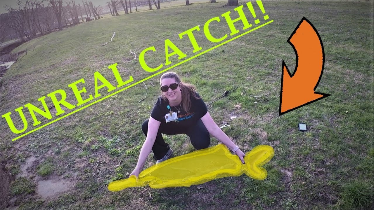 Wife Reels in MONSTER FISH / Creek Fishing for Big Fish