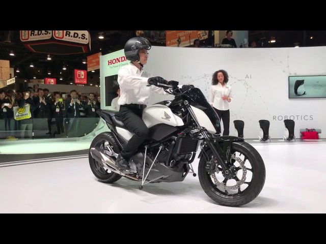 [CES 2017]ホンダ、自立するバイク「Honda Riding Assist」を世界初公開 #CES2017