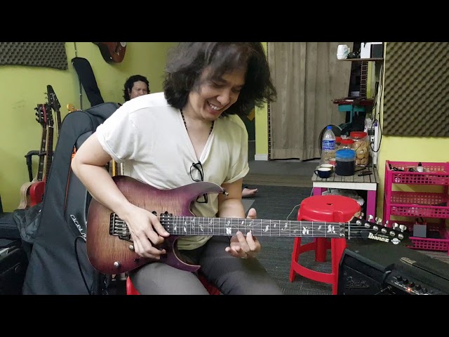 Addy cradle gitaris lagenda singapore class=