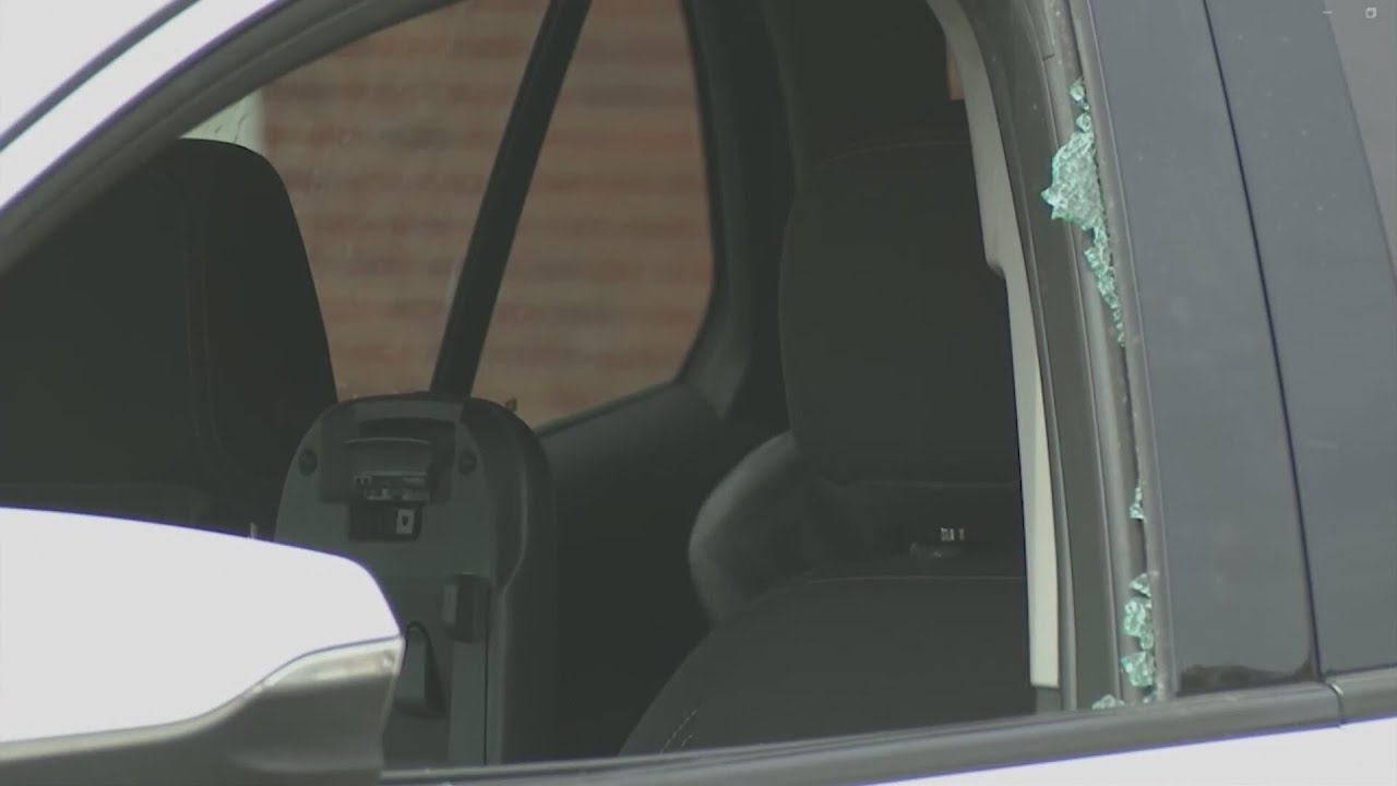 Police investigating multiple car break-ins in KC neighborhood - YouTube