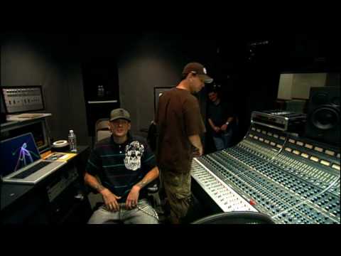 Linkin Park & Jay-Z [Collison Course] - In The Stu...