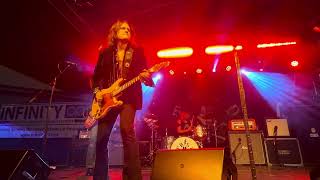 Short clip of Snake Oil- Tyler Bryant & the Shakedown