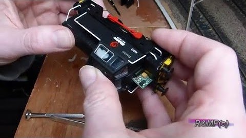 DCC Series (Part 24) Hornby Sentinel Shunter - Fitting a Decoder