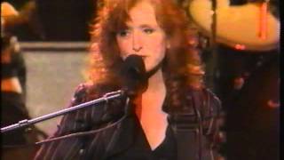 Bonnie Raitt 'Longing In Their Hearts' live concert performance