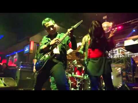 Bliss In Eternity - Valerian feat Dhinie