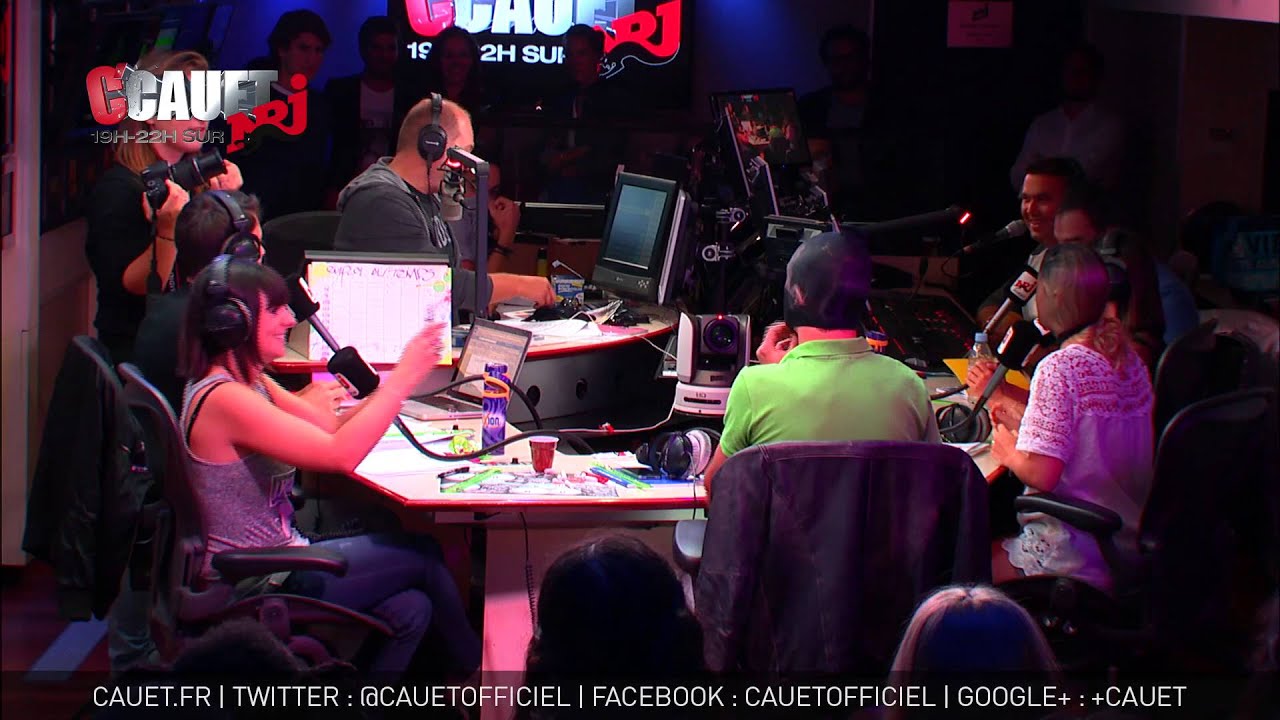 La team enfile un collant horrible sur la tête - C'Cauet sur NRJ