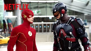 DCヒーロー - フラッシュとアトムの共闘シーン | THE FLASH/フラッシュ | Netflix Japan