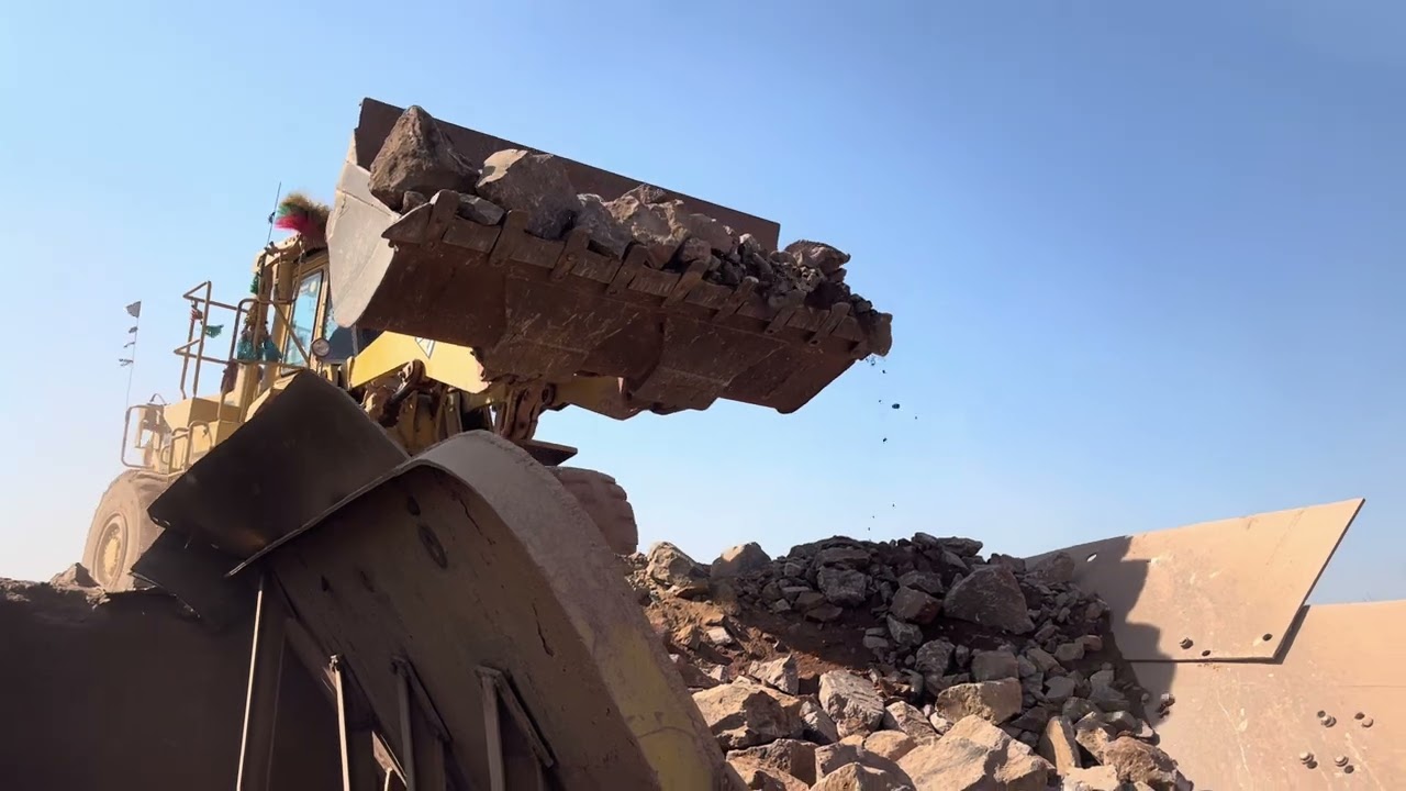☠️👹Top BiGRock Crusher Machine:A Giant in Action”BigRocks Crushing:A Powerful Process