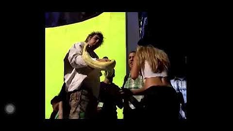 Britney Spears I’m A Slave 4 U Snake Rehearsal VMA 2001 HD