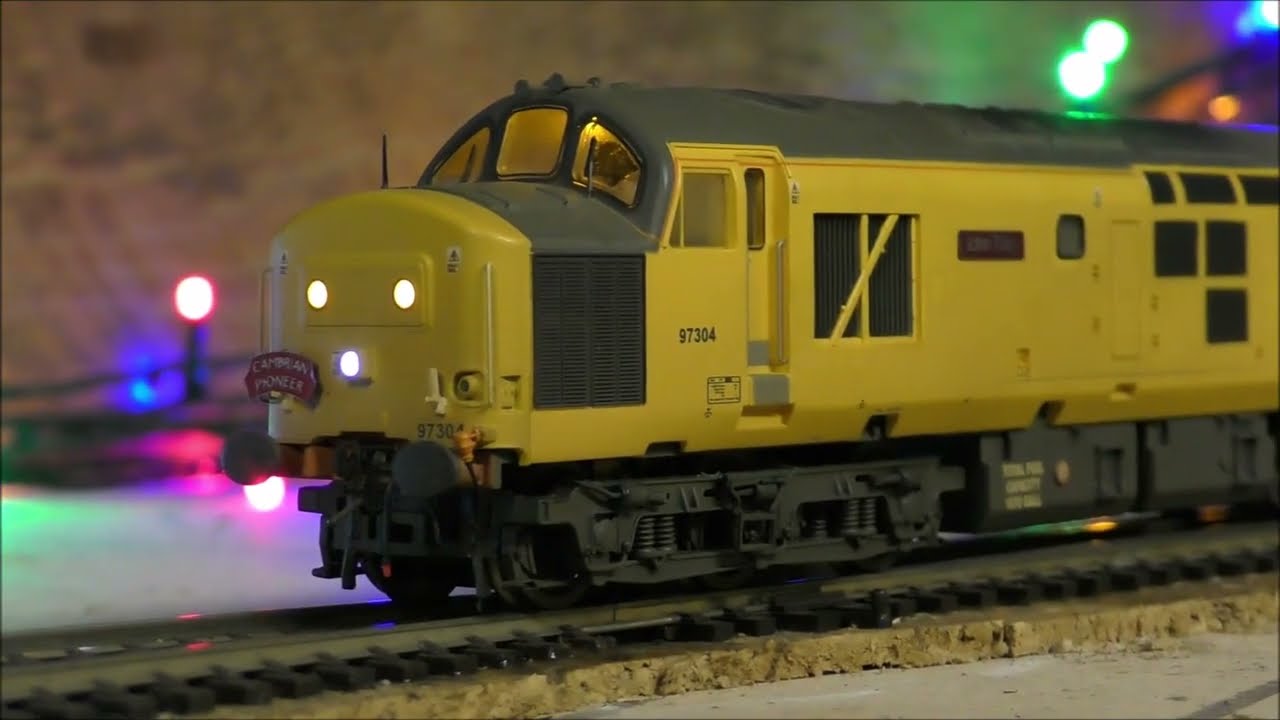 The Last Cambrian Coast Express of 2024   97304 37521 56087 68002