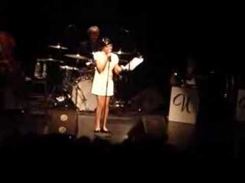 Nikki Yanofsky