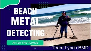 TEAM LYNCH BMD: BEACH METAL DETECTING AFTER THE PLUNGE by Team Lynch B.M.D. 840 views 2 months ago 20 minutes