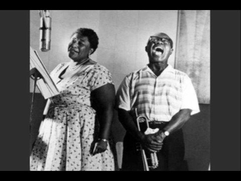 Ella & Louis - They All Laughed (1957) - YouTube