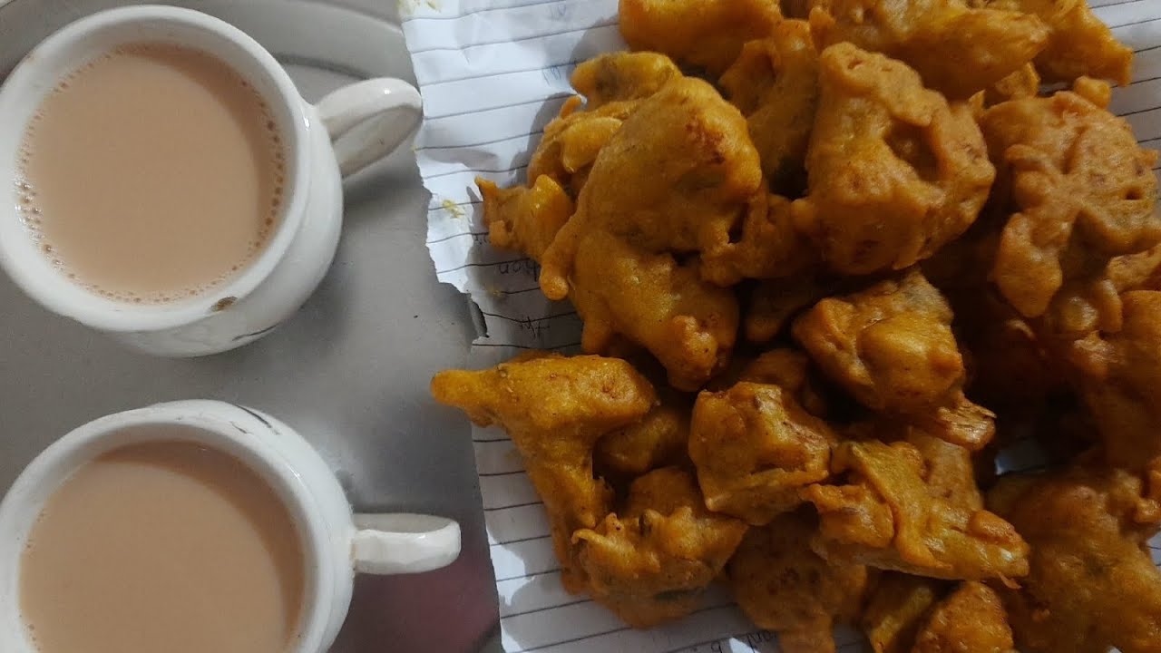 बारिश हो या सर्दी | गरमा-गरम गोभी के पकौड़े और चाय ☕ |Perfect Chai ke Saath Gobi Pakode