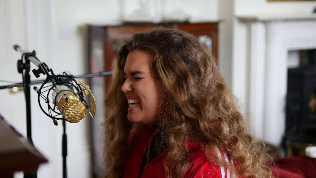 U2 - I STILL HAVEN'T FOUND WHAT I'M LOOKING FOR - YAZZY - LIVE AT HALLSANNERY HOUSE