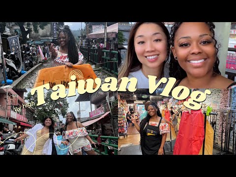 Taiwan Lantern Festival: A Night of Lights and Wonder in Jiufen!