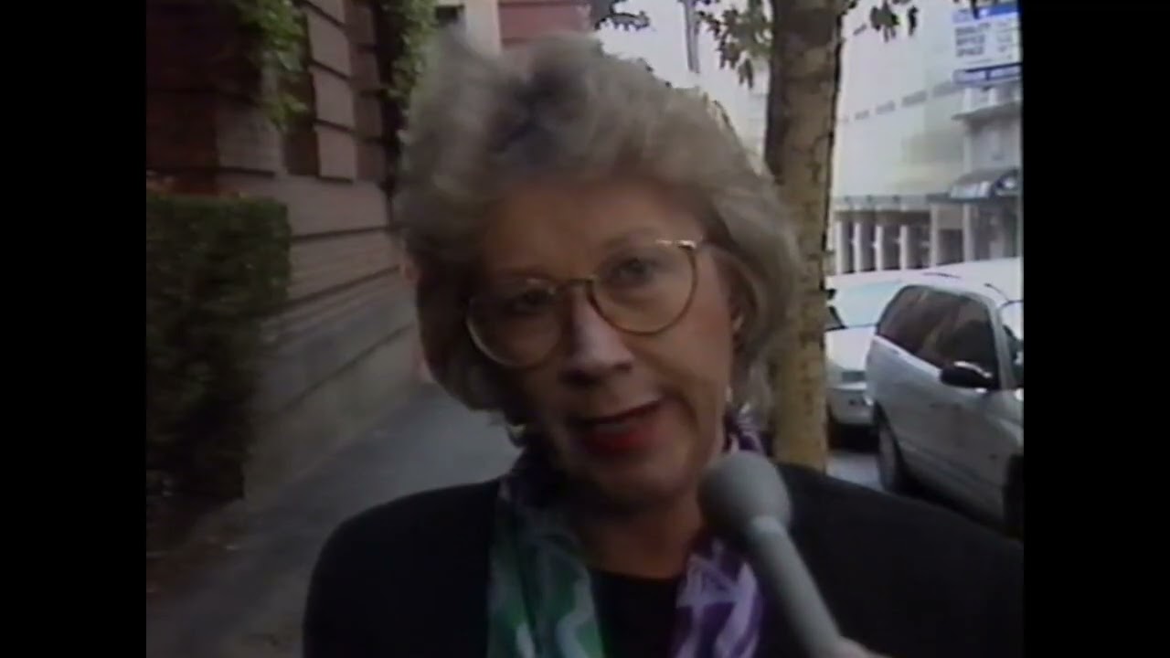 News reports on the MUA maritime docks dispute 1998 (Australia)