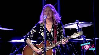 Kezia Gill at Shrewsbury Folk Festival 2025
