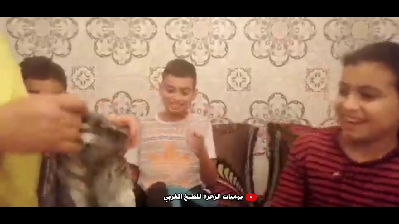 تحدي الشم مع وليداتي ❤️ الي ربح عندو 200 درهم 😍 شي حاجا بزااف