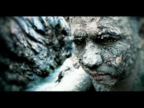Watch the video for Corazon de Piedra