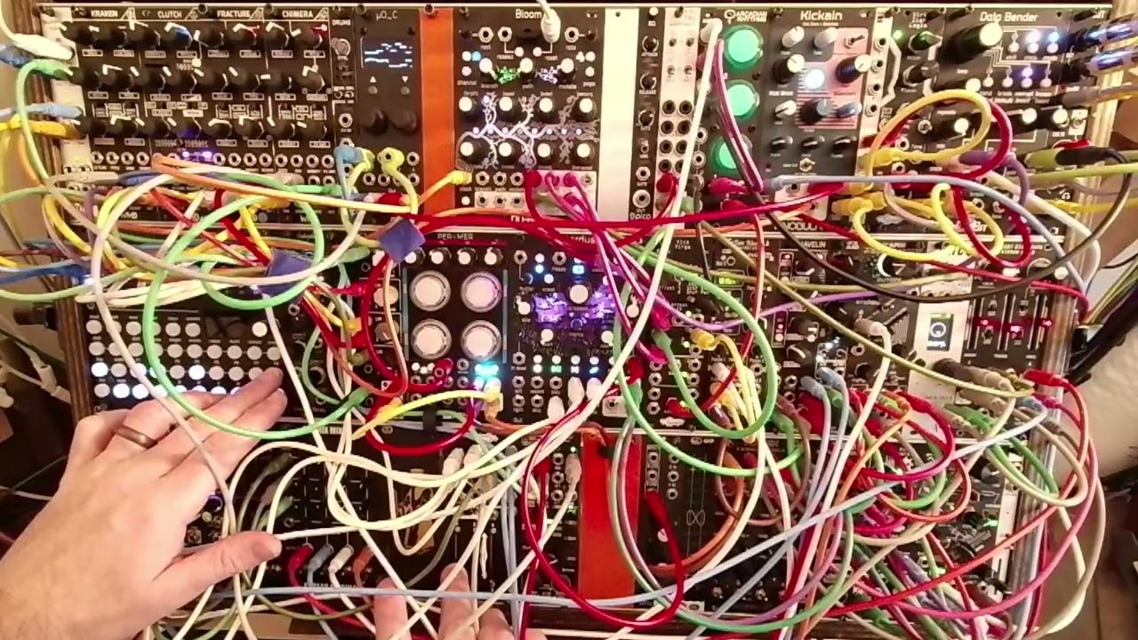 All Coming Together - Live Electro Modular Jam with Bloom v2 w/ MCO mkII and the Twin Waves