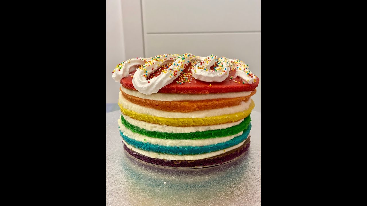 Rainbow cake o torta arcobaleno - ricetta completa! Una torta a sei strati tutti di colore diverso!
