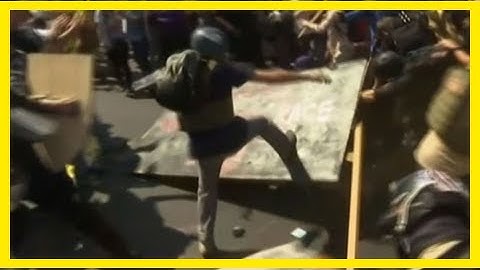 Brawls erupt as torch-wielding white supremacists march through university of virginia campus (vide