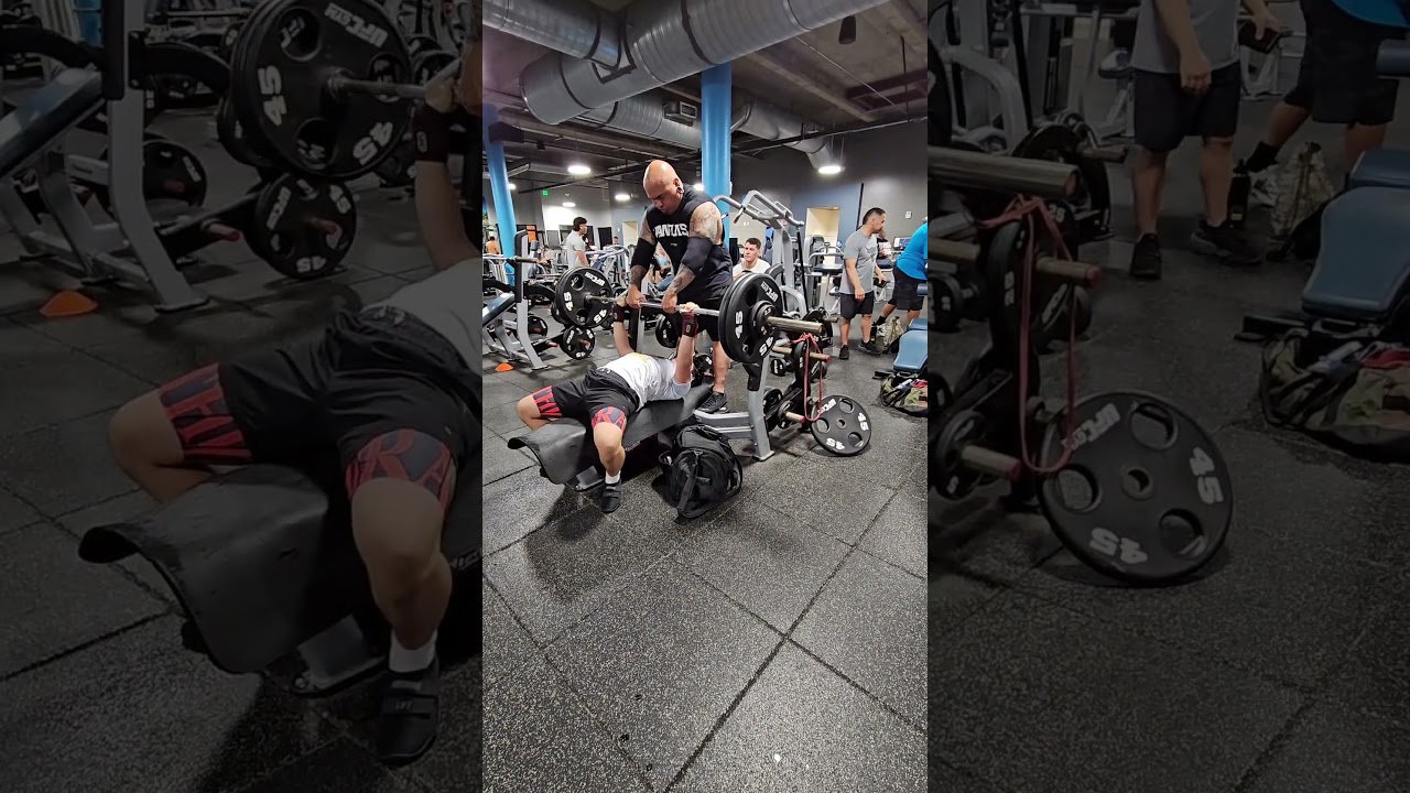 Darius Lee - 240lb. Pr Benchpress. 