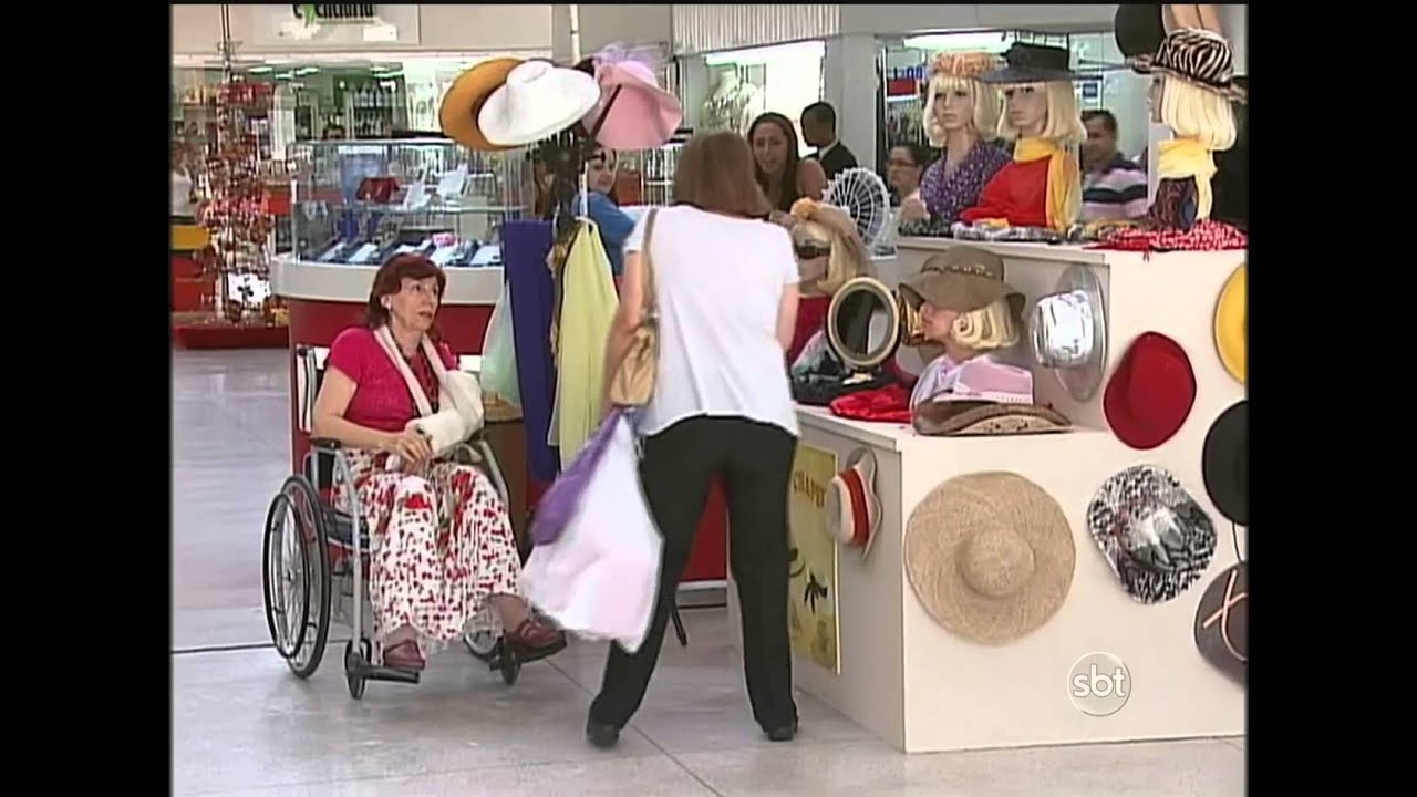 Câmera Escondida - FALSA MANEQUIM - (HD) - YouTube